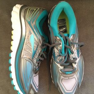 Brand new women’s Brooks Glycerin13